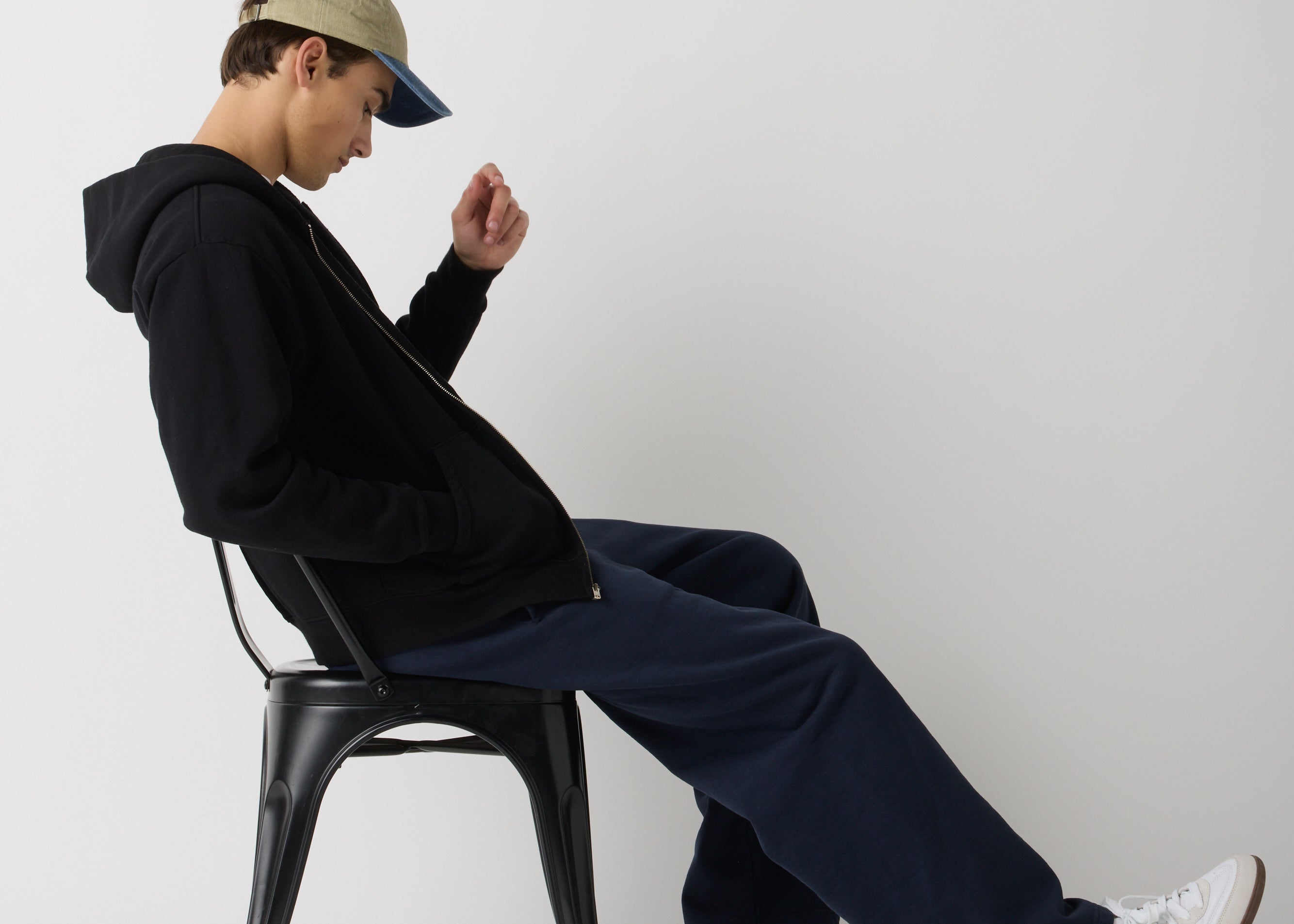 Wholesale Cotton Sweatpants: A Sourcing Guide for Apparel Brands