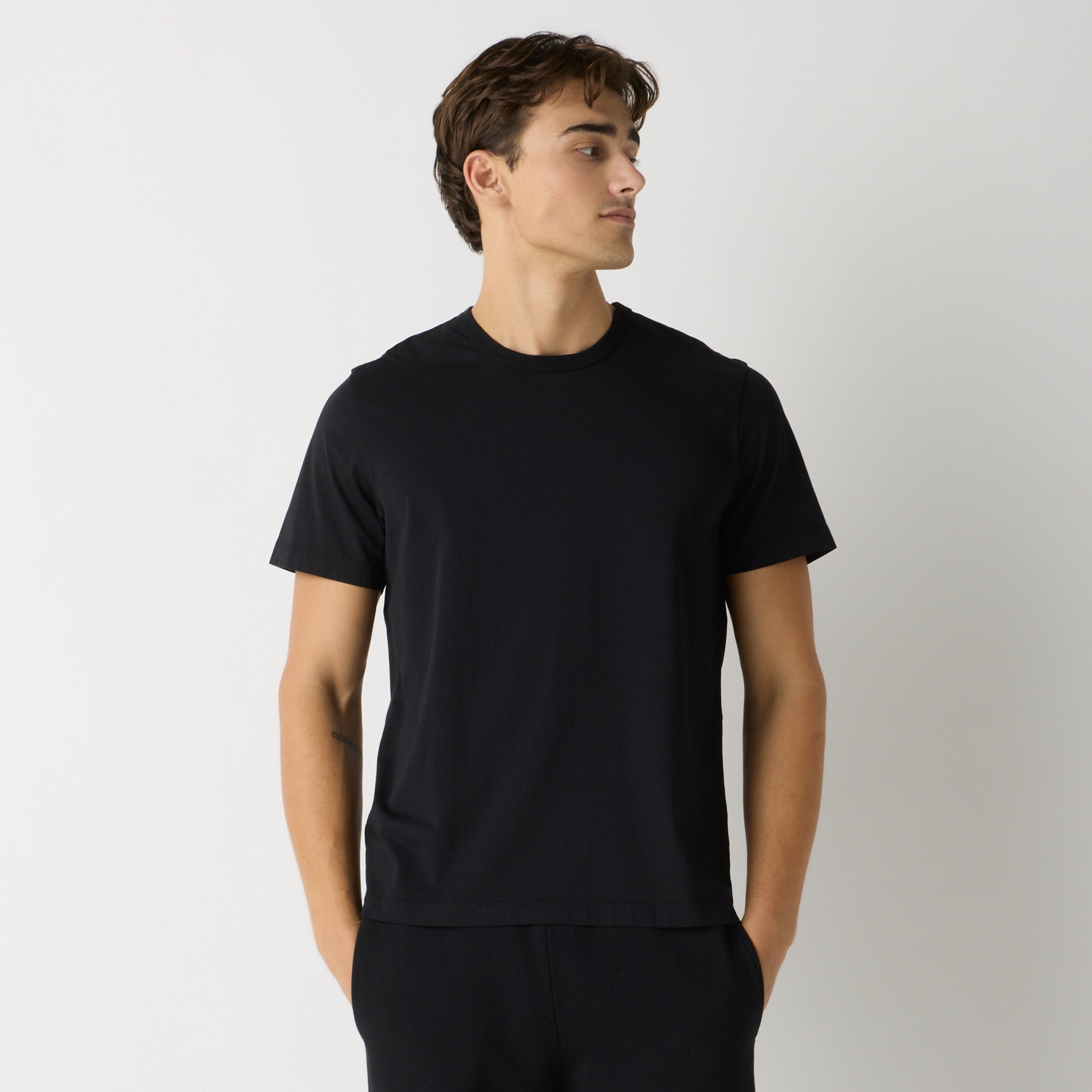 1668 SEAN'S FITTED TEE