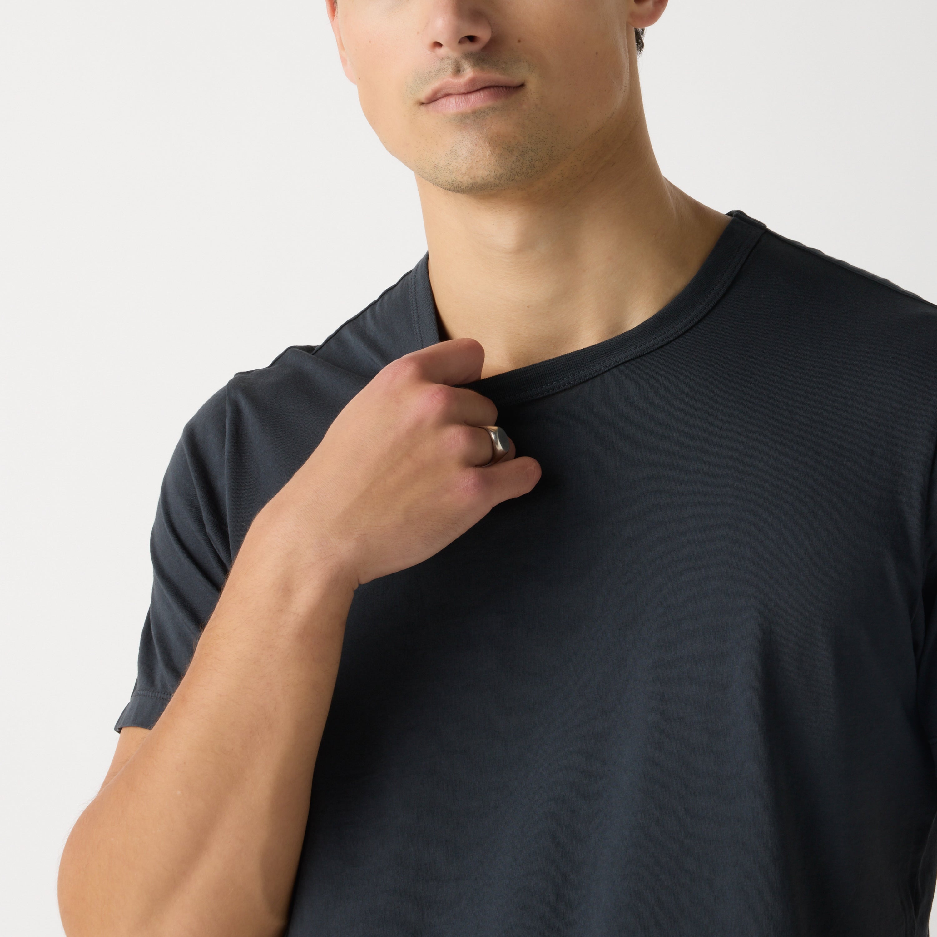 1668 SEAN'S FITTED TEE